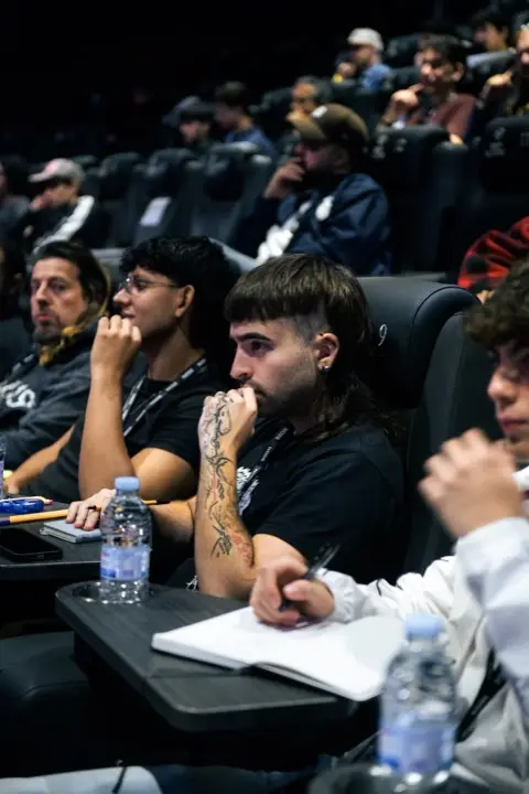 Entrada, público y networking, NODE 2026